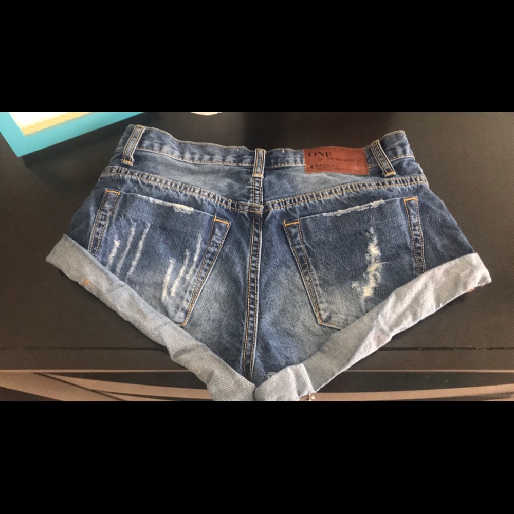 One teaspoon Pacifica bandit shorts - Picture 2 of 4